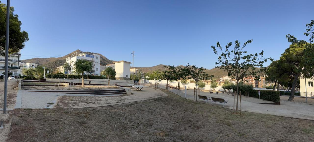 Calma Marina Roses Daire Dış mekan fotoğraf